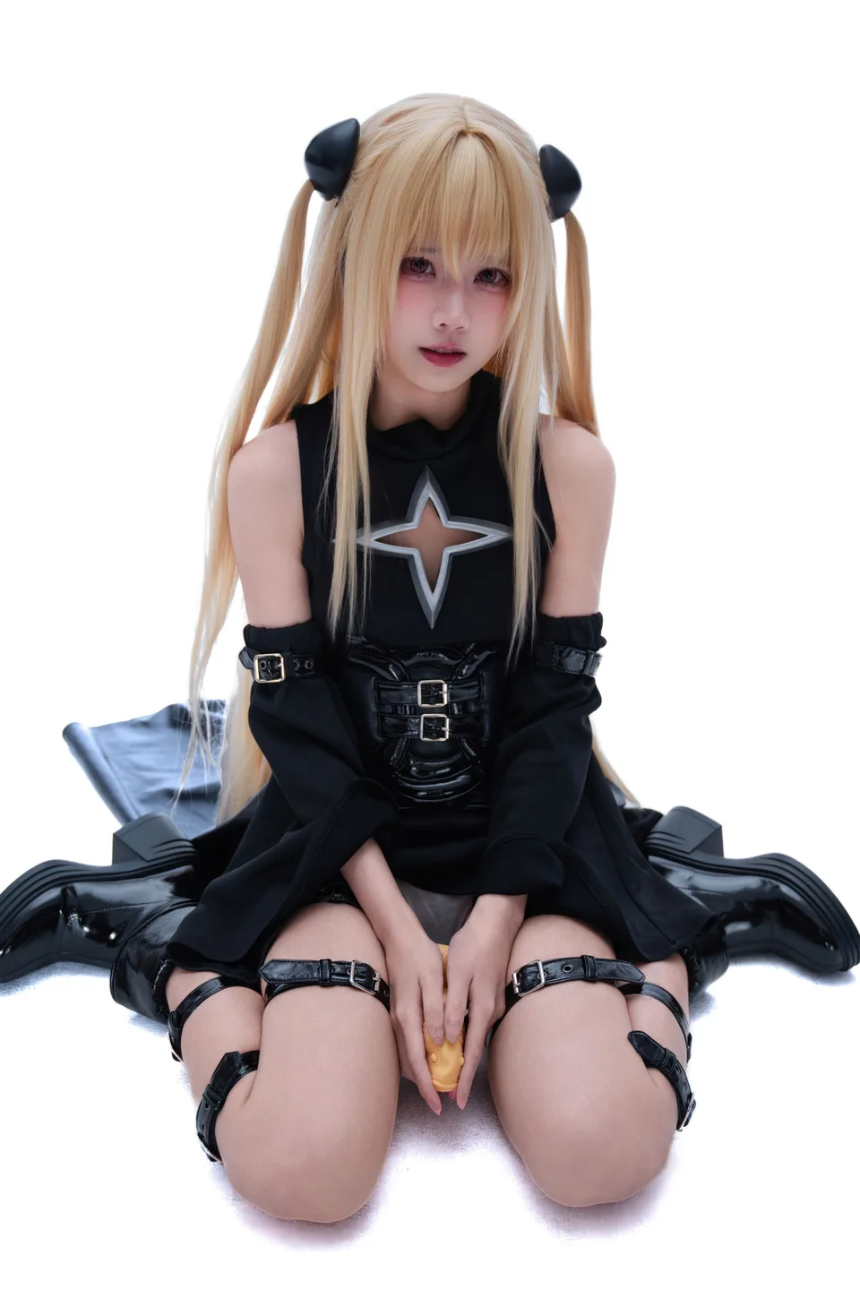 清水凪 - No.011 出包王女·金色暗影 [38P-300MB] tg@simisebaisi 【丝足阁】029.webp